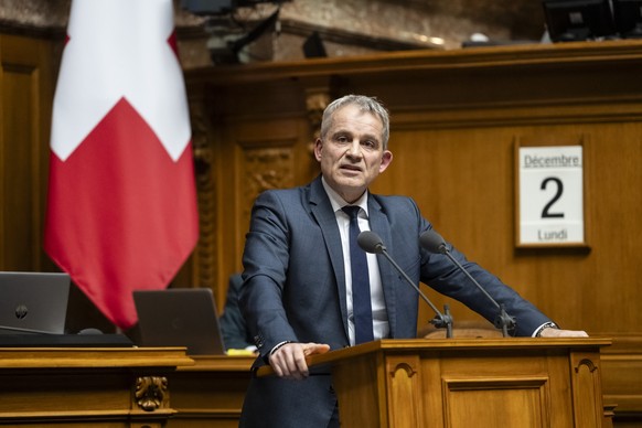 Bundesrat Beat Jans aeussert sich zum Schutzstatus S der Fluechtlinge aus der Ukraine, an der Wintersession der Eidgenoessischen Raete, am Montag, 2. Dezember 2024 im Nationalrat in Bern. (KEYSTONE/Al ...