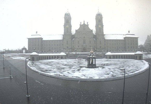 Schnee im April Einsiedeln