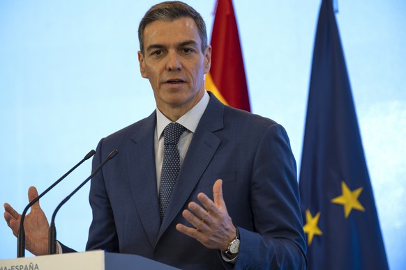 epa12888318 Spanish Prime Minister Pedro Sanchez speaks during a press conference at a hotel in Beijing, China, 14 April 2026. Sanchez is on an official visit to China until 15 April. EPA/ANDRES MARTI ...