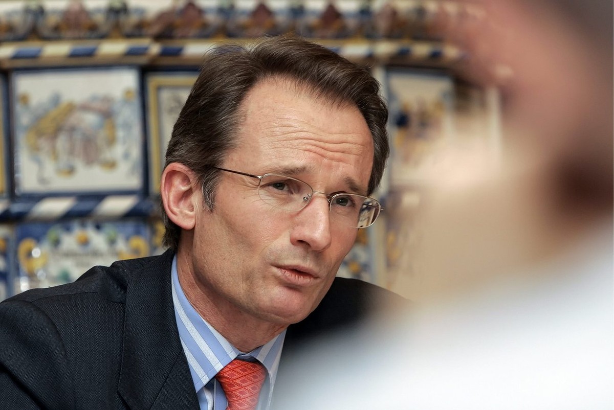 Lukas Haessig spricht bei ueber sein Buch 'Der UBS-Crash - Wie eine Grossbank Milliarden verspielte' bei der Buchvernissage im Zunfthaus zur Saffran in Zuerich, am Montag, 9. Februar 2009. ( ...