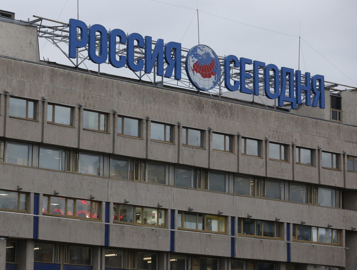 epa05588935 General view of the building of the Russian international news agency Rossiya Segodnya (Russia Today) housing the Russia Today TV news channel in Moscow, Russia, 17 October 2016. The NatWe ...