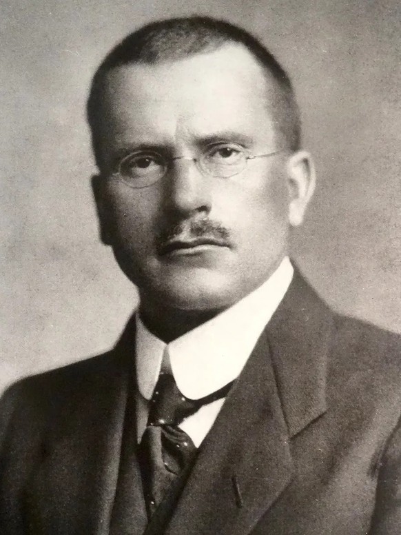 Carl Gustav Jung um 1915.
https://commons.wikimedia.org/wiki/File:CGJung.jpg