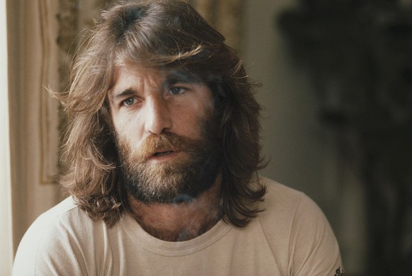 American singer, songwriter and drummer with the Beach Boys, Dennis Wilson (1944 - 1983), New York, 6th September 1977. (Photo by Michael Putland/Getty Images)