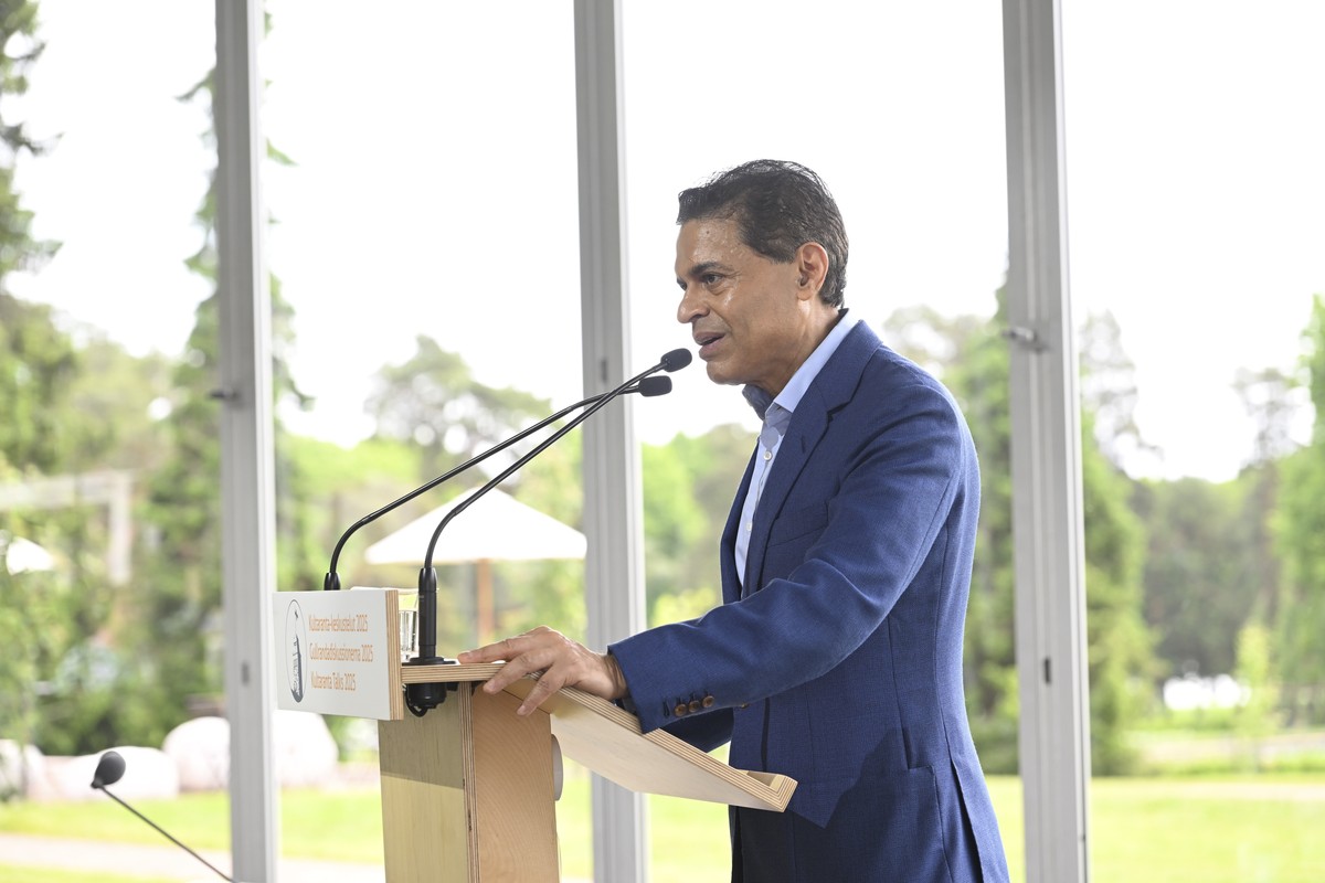 epa12178714 Moderator: Journalist Fareed Zakaria attends the Kultaranta Talks in Naantali, Finland, 16 June 2025. Kultaranta Talks, a foreign and security policy event hosted by the Finnish president  ...