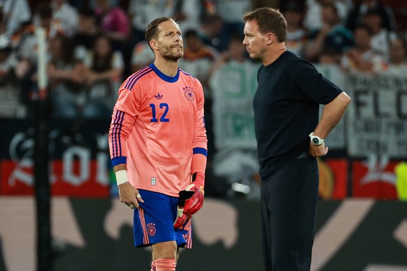 L�nderspiel - 25/26 - Deutschland - Finnland am 31.05.2026 in der MEWA Arena in Mainz Torwart Oliver Baumann Deutschland 12 nachdenklich und Bundestrainer / Trainer Julian Nagelsmann Deutschland *** I ...