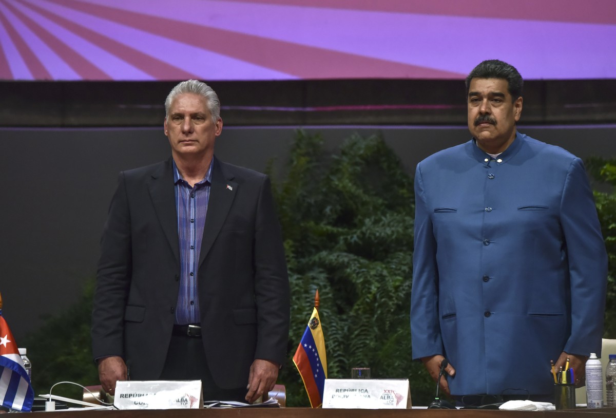 Cuba's President Miguel Diaz Canel, left, and Venezuela's President Nicolas Maduro attend the XXI ALBA Summit at Revolution Palace in Havana, Cuba, Sunday, May 8, 2022. (Omara Garcia Mederos ...