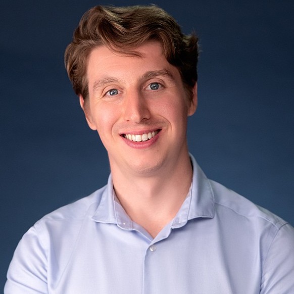 Robert Benson stammt aus den USA und ist leitender Politik-Analyst beim Center for American Progress (CAP), einem überparteilichen Politikinstitut in Washington. Das CAP engagiert sich aktiv in politi ...