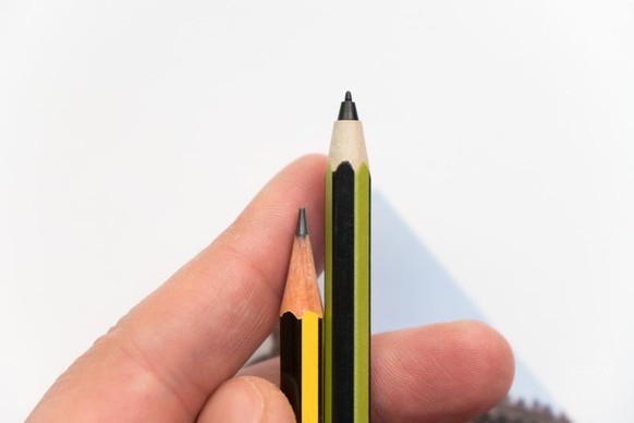 Samsungs digitaler Stift ist kaum von einem Bleistift zu unterscheiden.