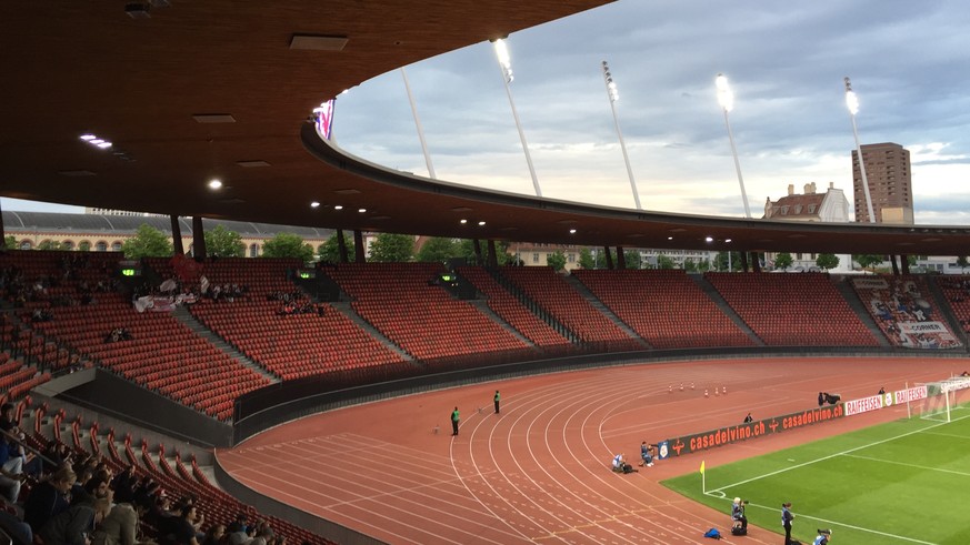 «Wo ist Walter» in der Liechtensteiner Version: Finde die Vaduz-Fans im Letzigrund.