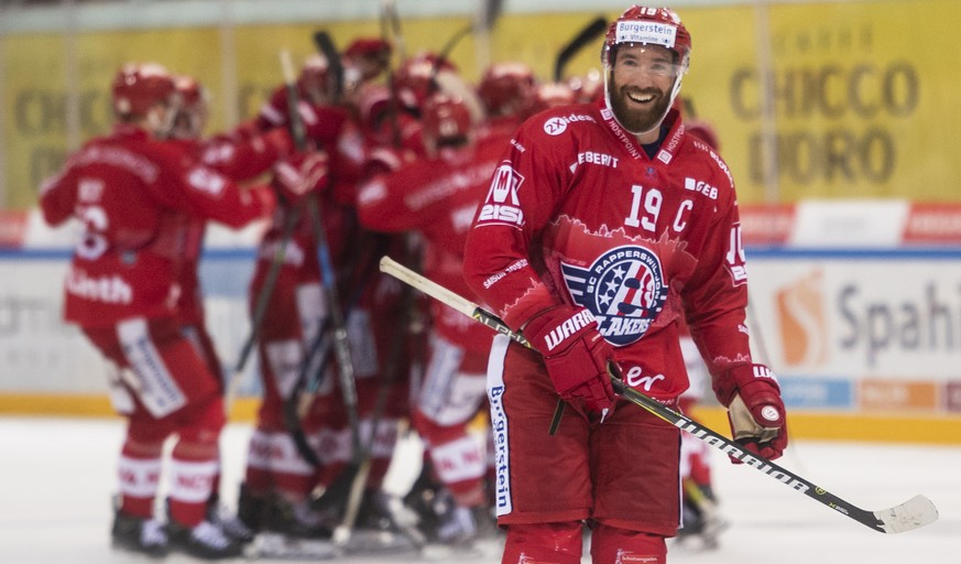 Rapperswiler Andrew Rowe freut sich im Eishockeyspiel der National League zwischen den Rapperswil-Jona Lakers und dem ZSC Lions am Samstag, 21. September 2019, in der St. Galler Kantonalbank Arena in  ...