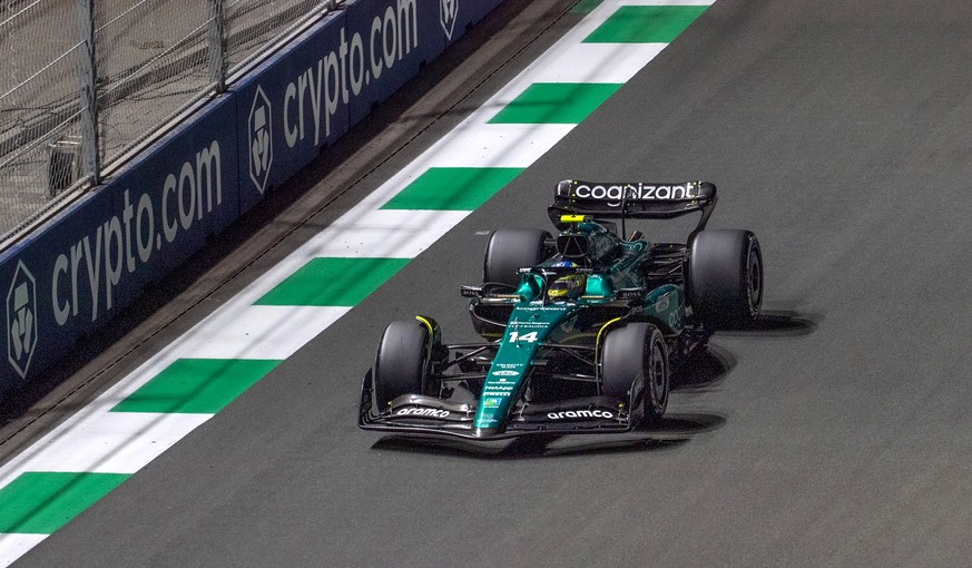 epa10532564 Spanish driver Fernando Alonso of Aston Martin in action during the Formula One Grand Prix of Saudi Arabia at the Jeddah Corniche Circuit, Saudi Arabia, 19 March 2023. EPA/STR