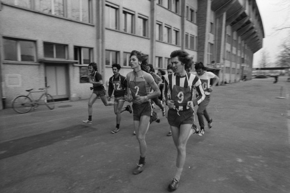 Bei der Rekrutenaushebung in Bern, 1974.