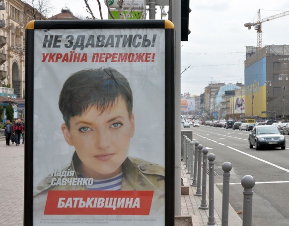 Wird als Heldin gefeiert, die ihr Land gegen die Separatisten verteidigt hat: Kampfpilotin Nadeschda Sawtschenko.&nbsp;