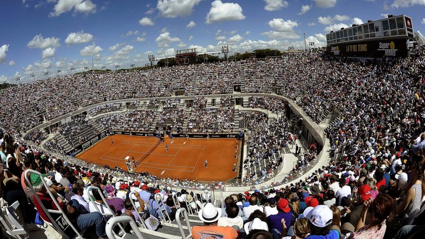 epa03707555 General view of the center court during the final match between Serena Williams from the USA and Victoria Azarenka of Belarus at the Italian Open tennis tournament at Foro Italico in Rome, ...