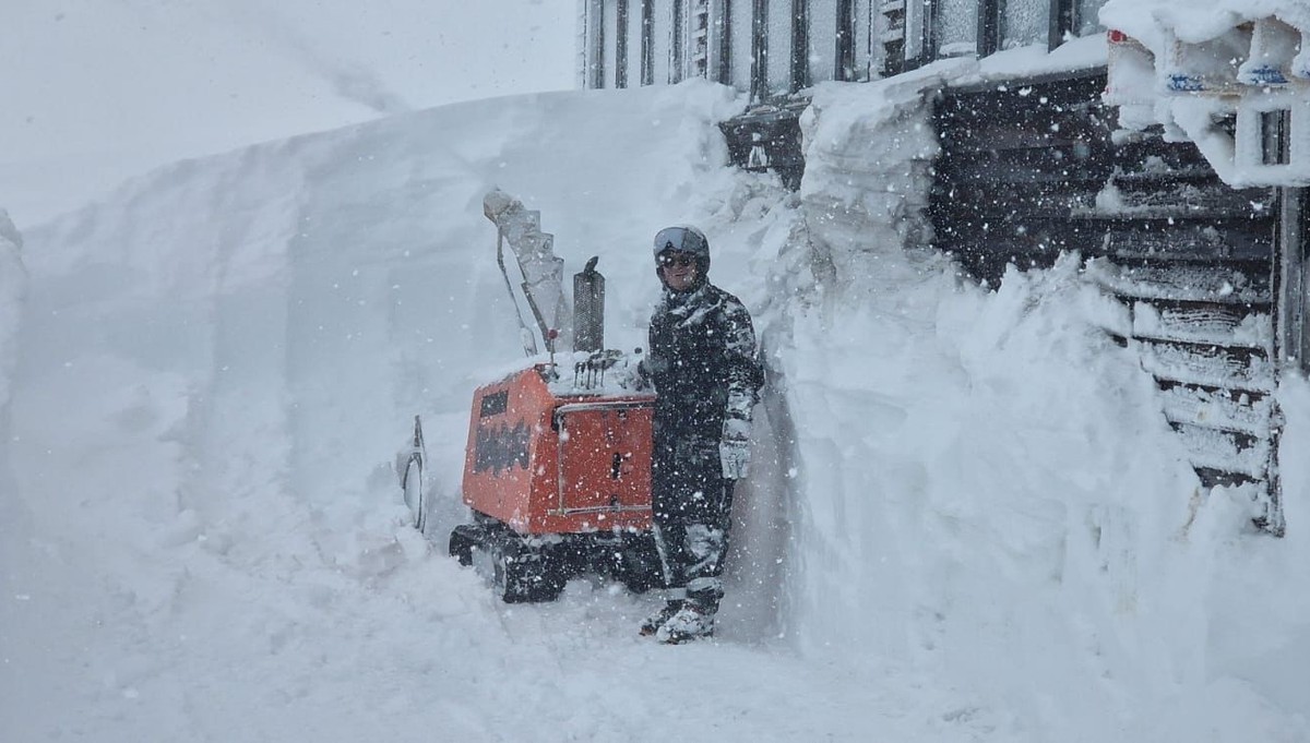 Schnee beim Glacier 3000 Winter 2023/24