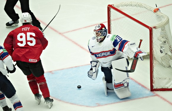 Switzerland&#039;s Tyler Moy celebrates after scoring during the group B match between Norway and Switzerland at the IIHF Ice Hockey World Championships in Herning, Denmark, Friday May 16, 2025. (Henn ...