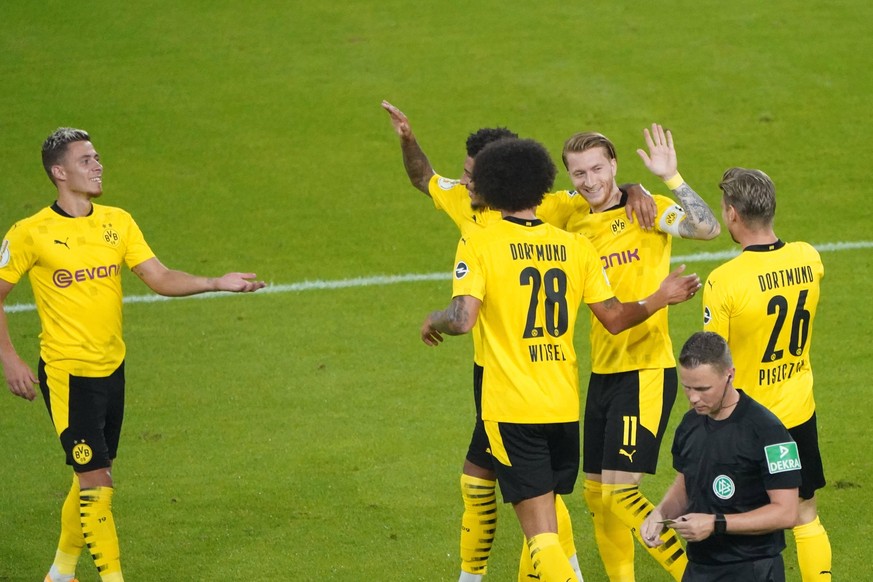 Fussball Saison 2020/2021,Corona, Covid-19, DFB Pokal 1.Runde, MSV Duisburg vs.Borussia Dortmund, 14.09.2020, Schauinsland Reisen Arena, Duisburg, Thorgan Hazard,Jadon Sancho,Axel Witsel, Marco Reus,  ...