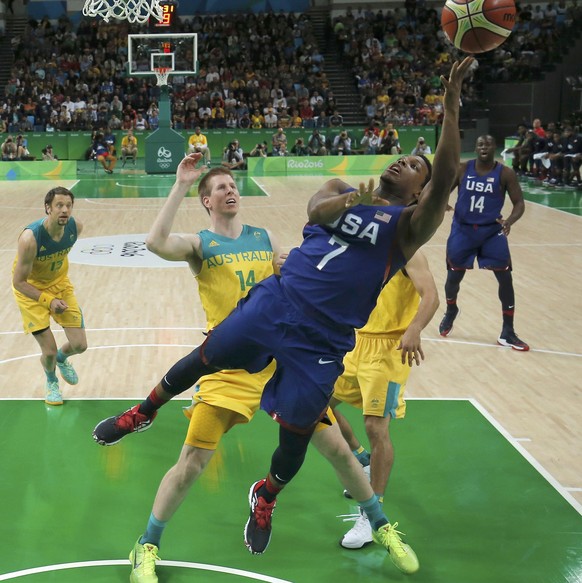 2016 Rio Olympics - Basketball - Preliminary - Men&#039;s Preliminary Round Group A Australia v USA - Carioca Arena 1 - Rio de Janeiro, Brazil - 10/08/2016. Kyle Lowry (USA) of the USA shoots over Bro ...