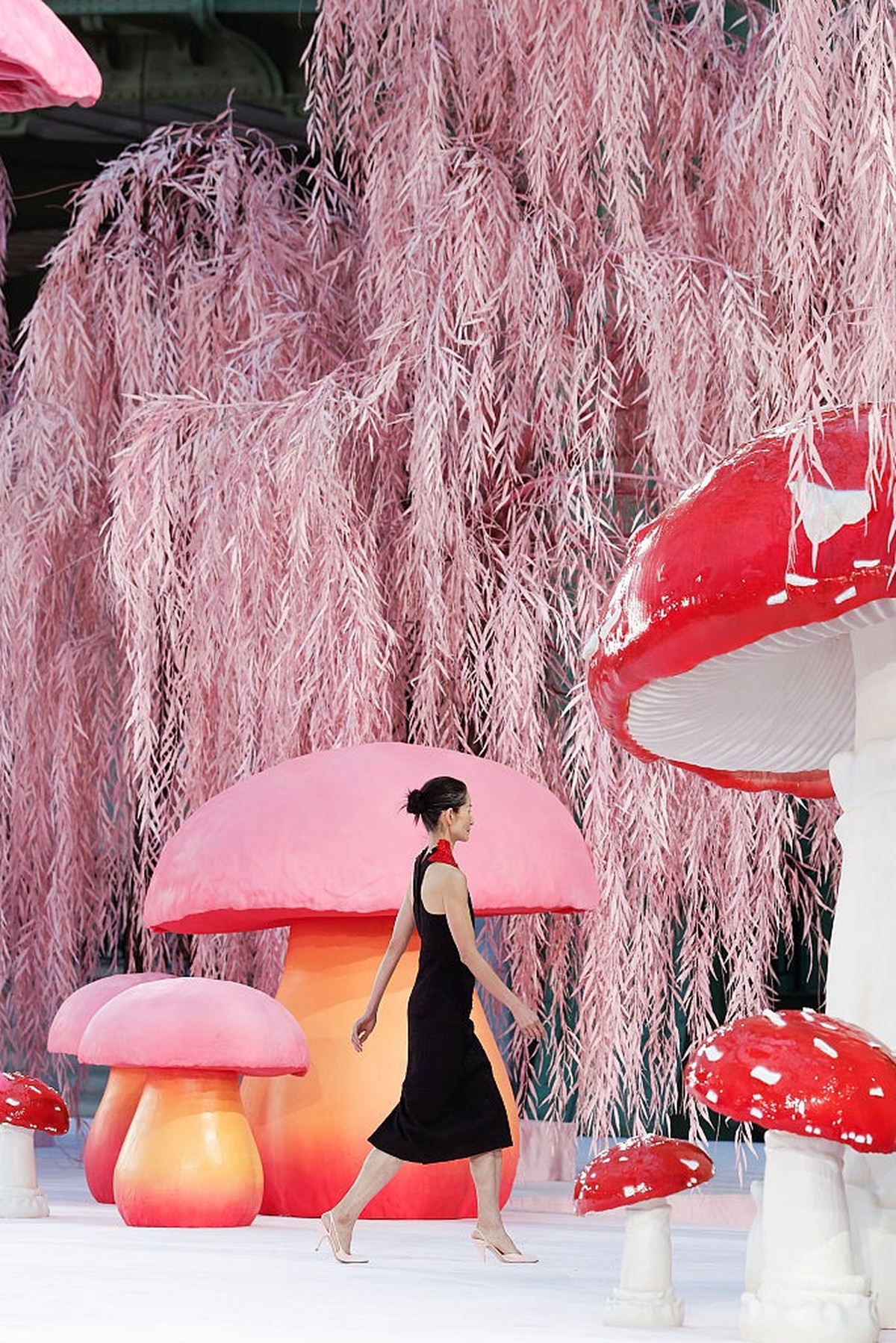 PARIS, FRANCE - JANUARY 27: (EDITORIAL USE ONLY - For Non-Editorial use please seek approval from Fashion House) Models walk the runway during the Chanel Haute Couture Week Spring/Summer 2026 show as  ...