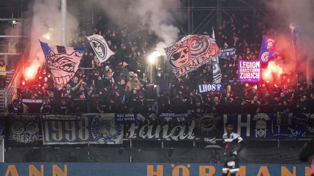 Aus-Protest-GC-Fans-ziehen-im-Regelzug-mehrmals-die-Notbremse-und-z-nden-Pyros