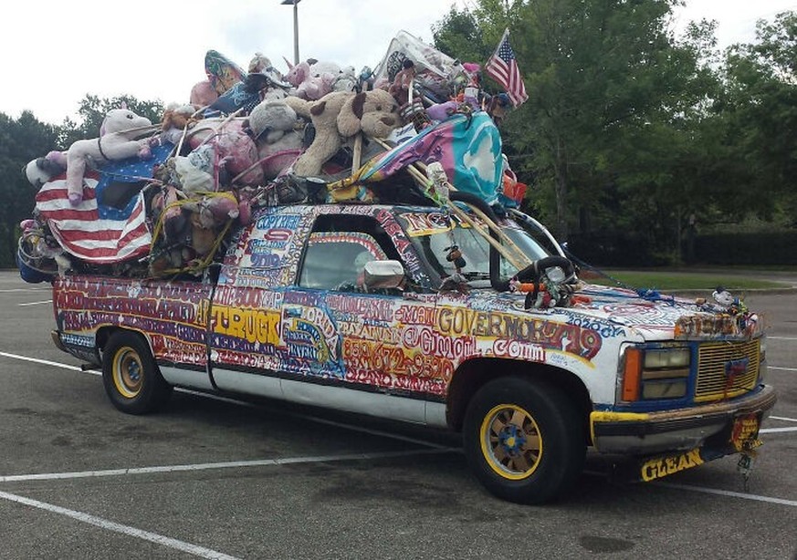 Auto-Modifikationen der Hölle
https://www.reddit.com/r/sandiego/comments/ioeeuw/meanwhile_at_mission_bay_park/