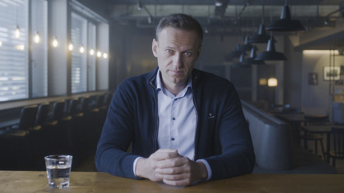 This image released by Warner Bros. shows a scene from "Navalny," winner of the Oscar award for best documentary. (Warner Bros. via AP)