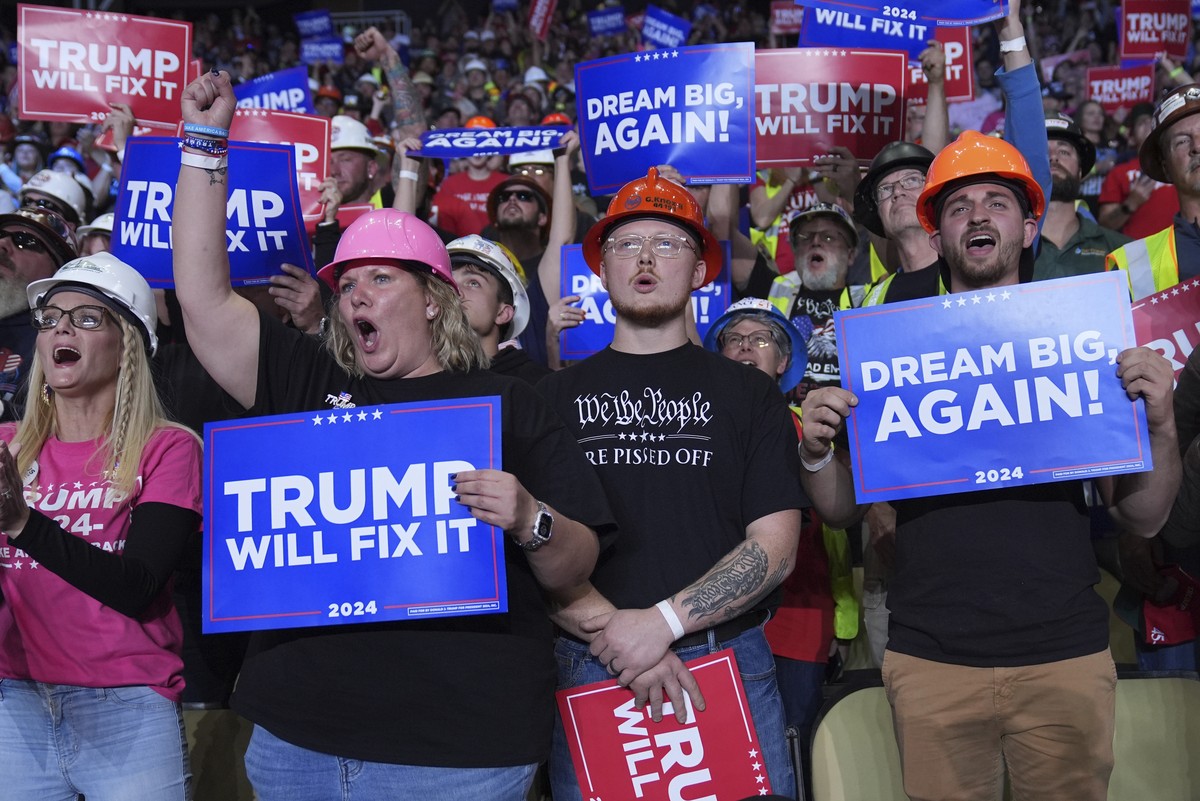 Supporters cheer as Republican presidential nominee former President Donald Trump speaks at a campaign rally at PPG Paints Arena, Monday, Nov. 4, 2024, in Pittsburgh, Pa. (AP Photo/Evan Vucci)
Donald  ...