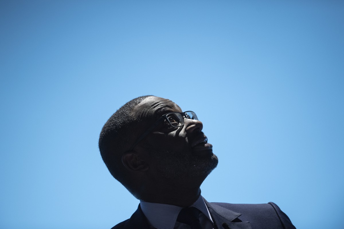 Tidjane Thiam, CEO of Switzerland's bank Credit Suisse (CS), reacts during the general assembly at the Hallenstadion in Zurich, Switzerland, Friday, April 26, 2019. (KEYSTONE/Ennio Leanza)