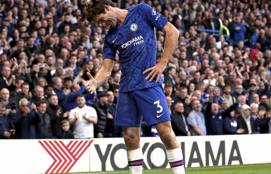 Chelsea&#039;s Marcos Alonso celebrates scoring his side&#039;s first goal during the British Premier League soccer match between Newcastle United and Chelsea, at Stamford Bridge, London, Saturday, Oc ...