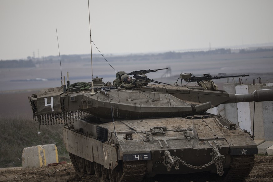 Israelische Panzer an der Grenze zu Gasa.