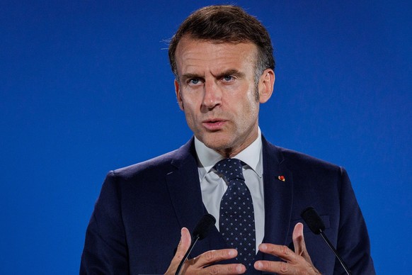 epa12200024 French President Emmanuel Macron attends a press conference during the EU leaders&#039; Summit in Brussels, Belgium, 26 June 2025. EPA/OLIVIER MATTHYS