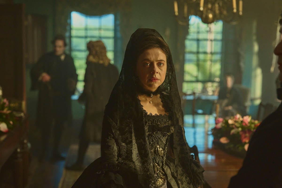 Cudjoe East refuses to return the Connaught family
inheritance, claiming to be a 300-year-old slave who used
to work at Hope Hill. Meanwhile, Oliver uncovers some
damning family history and struggles  ...