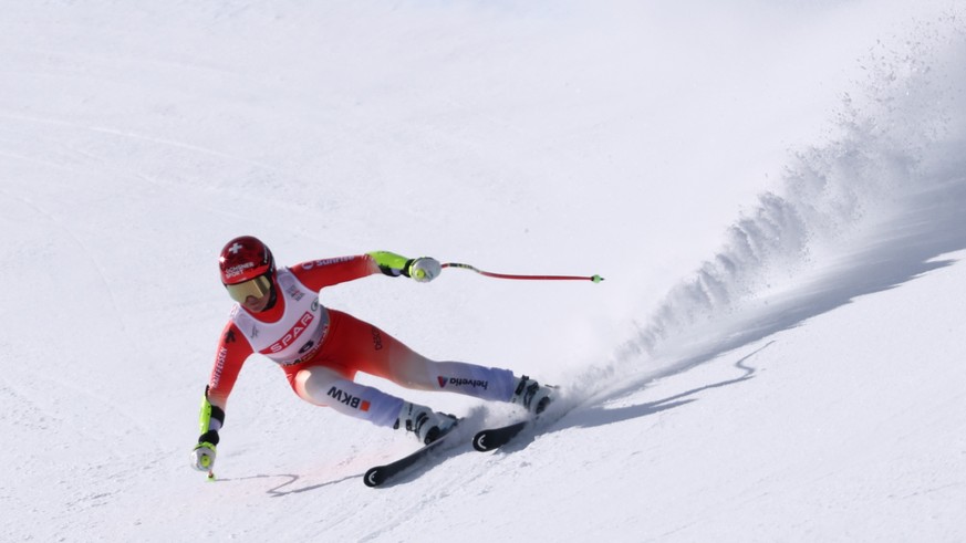 epa11878424 Corinne Suter of Switzerland in action during the Women&#039;s Super G race at the FIS Alpine Skiing World Championships in Saalbach Hinterglemm, Austria, 06 February 2025. EPA/ANNA SZILAG ...