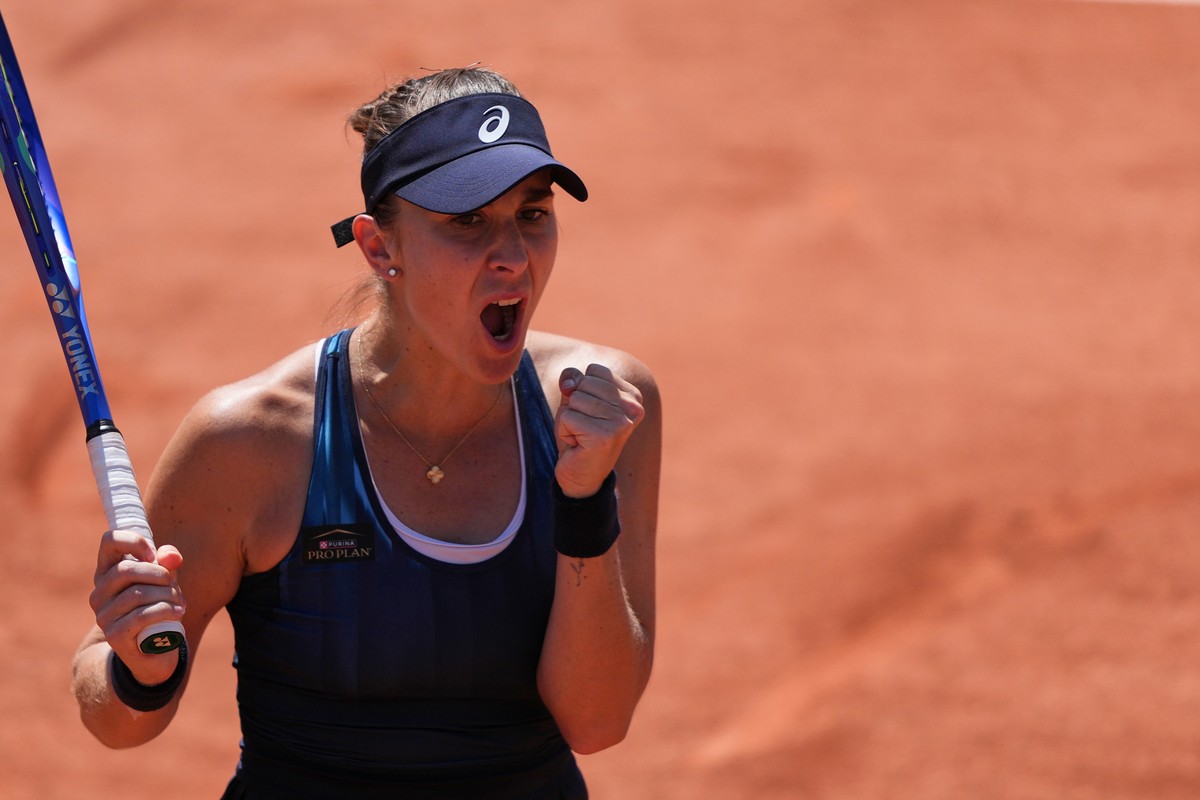 Belinda Bencic of Switzerland celebarates after winning against Caty Mcnally of the U.S. during their second round women's singles tennis match at the French Open tennis tournament in Paris, Wedn ...