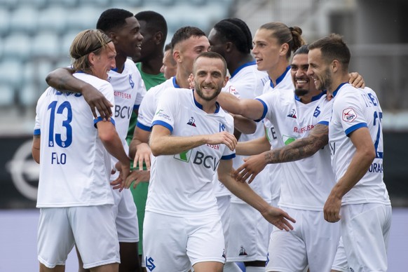 Joie des joueurs lausannois apres le deuxieme but du milieu lausannois Christian Schneuwly, lors de la rencontre de football de Super League FC Lausanne-Sport et le Servette FC le dimanche 20 septembr ...