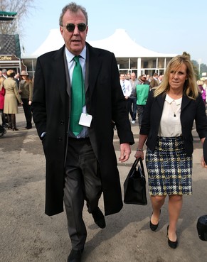 Das bisher letzte gemeinsame Bild: Die Eheleute Clarkson beim Cheltenham-Festival, März 2014.