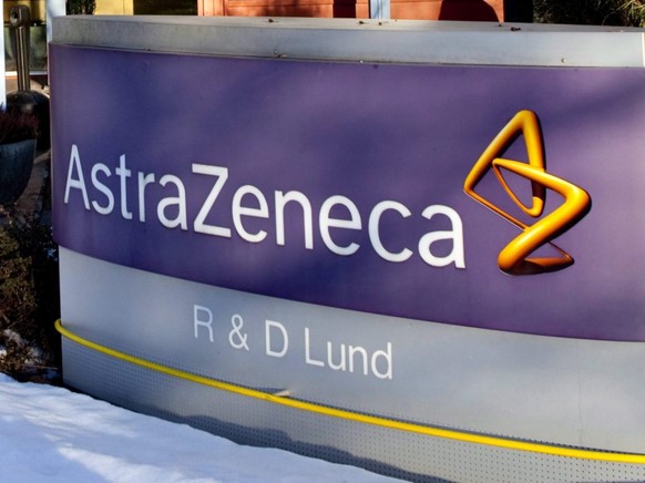 Der britisch-schwedische Pharmakonzern AstraZeneca will bis Ende 2020 einen Impfstoff gegen die Lungenkrankheit Covid-19 auf den Markt bringen. (Archivbild)