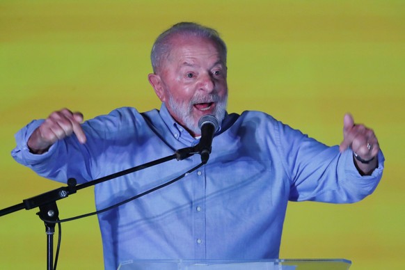 epa11176370 President of Brazil, Luiz Inacio Lula da Silva, participates in the launch of the &quot;Petrobras Axis of Cultural Selection-Novos&quot; program, at the Museum of Modern Art (MAM) of Rio d ...