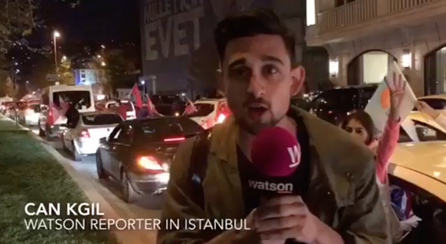 Petardenfeuer und Hymnengesang: Unser Reporter mitten im Siegestaumel des AKP-Lagers