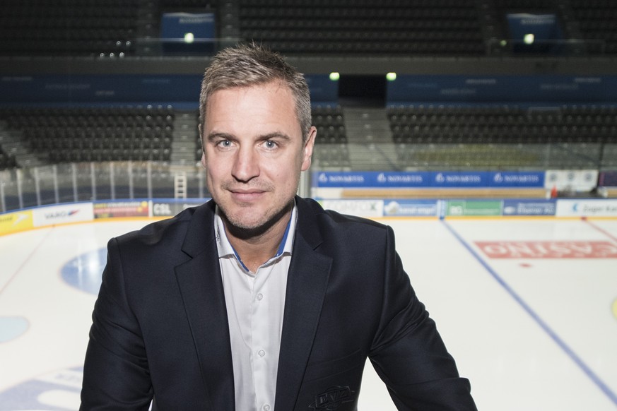 Der Head Coach des EV Zug Dan Tangnes waehrend der Saison Medienkonferenz des EV Zug vom Montag 10. September 2018 in Zug. (KEYSTONE/Urs Flueeler)