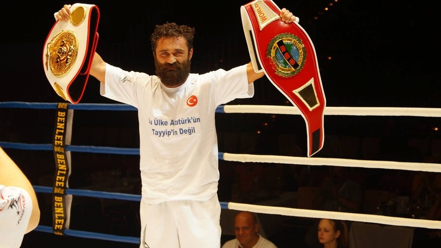 Das Shirt feierte 2013 bei einem Kampf in der Türkei seine Premiere.