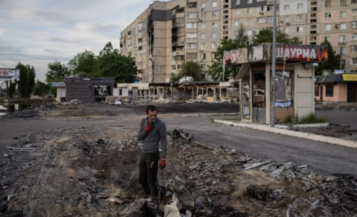 90% de la population a quitté cette ville où 60% des logements ont été détruits par les bombardements.