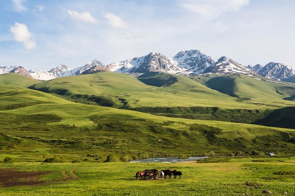 Ala Bel Pass, Bischkek Osh Highway in Kirgisistan