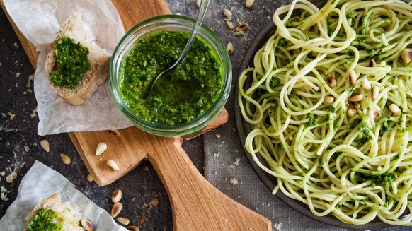 bärlauch aglio orsino pesto wild garlic frühling essen food kochen