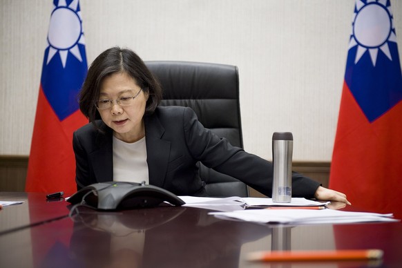 epa05889102 (FILE) - A handout photo made available by the Presidential Office shows Taiwan President Tsai Ing-wen talking with US president-elect Donald Trump from her office in Taipei, Taiwan, 02 De ...