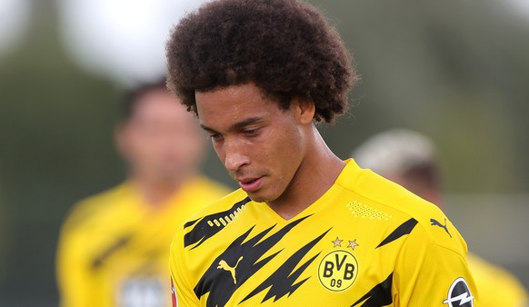 epa08632424 Dortmund's Axel Witsel reacts during the pre-season friendly soccer match between Borussia Dortmund and VfL Bochum in Dortmund, Germany, 28 August 2020. EPA/FRIEDEMANN VOGEL