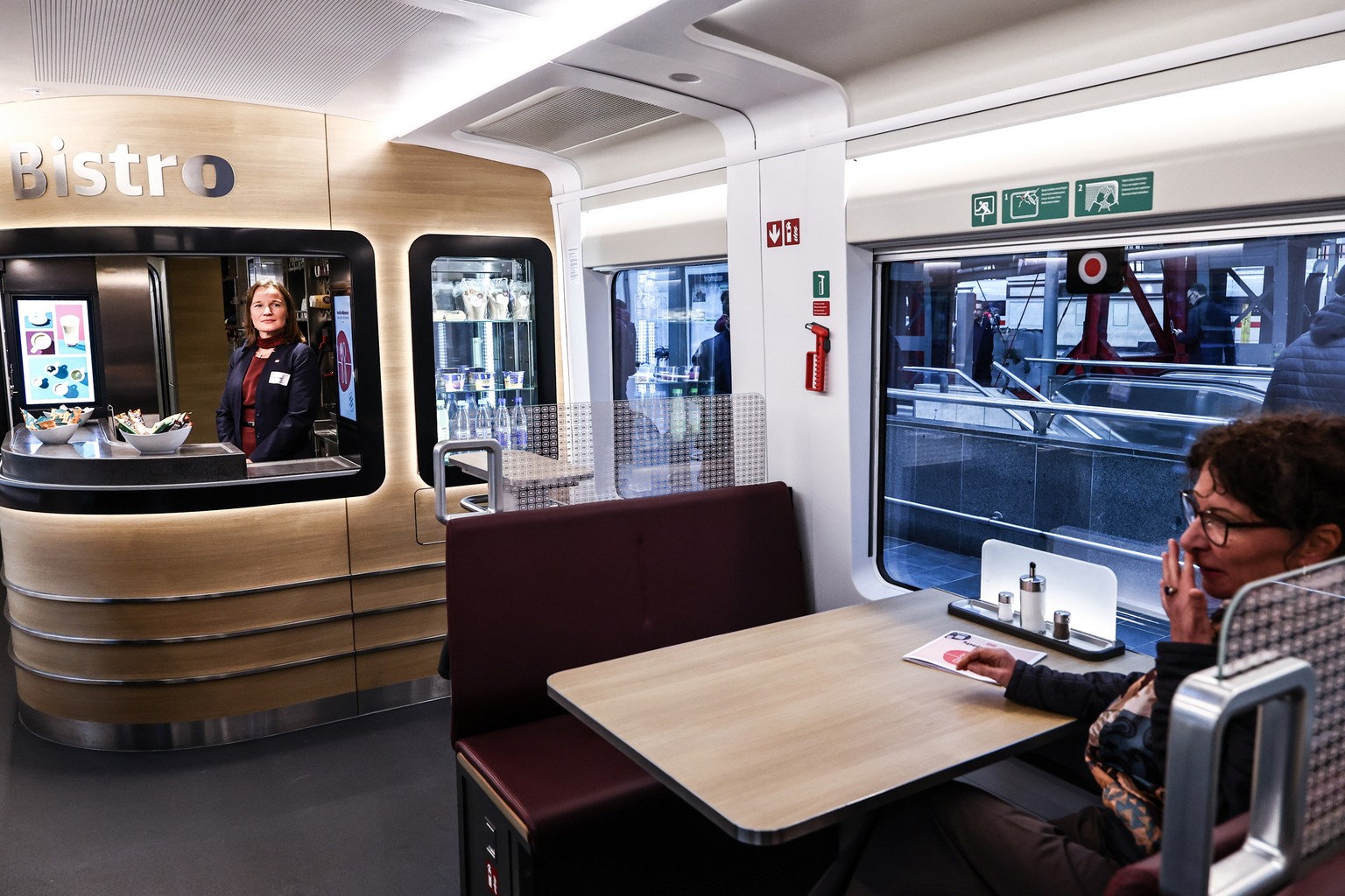 epa12459756 A view of the interior of the Talgo ICE L train (InterCity Express) during Deutsche Bahn&#039;s presentation at the Ostbahnhof station in Berlin, Germany, 17 October 2025. EPA/FILIP SINGER