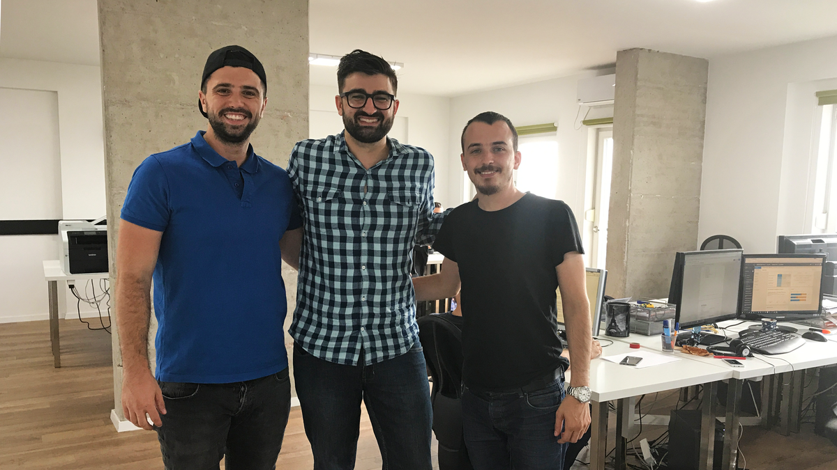 CEO Valon Asani (Mitte) mit seinen Partnern Eduard Luta (rechts) und Ilir Trstena (links).