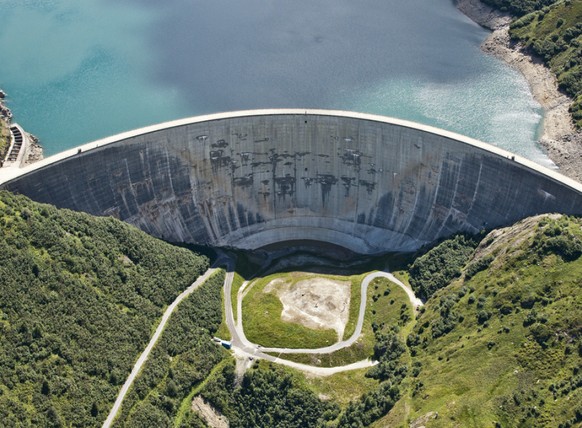 Stauseen wie dieser im Val Nalps im Kanton Graubünden könnten vielerorts entstehen, wo schmelzende Gletscher Landschaft freigeben. (Symbolbild)