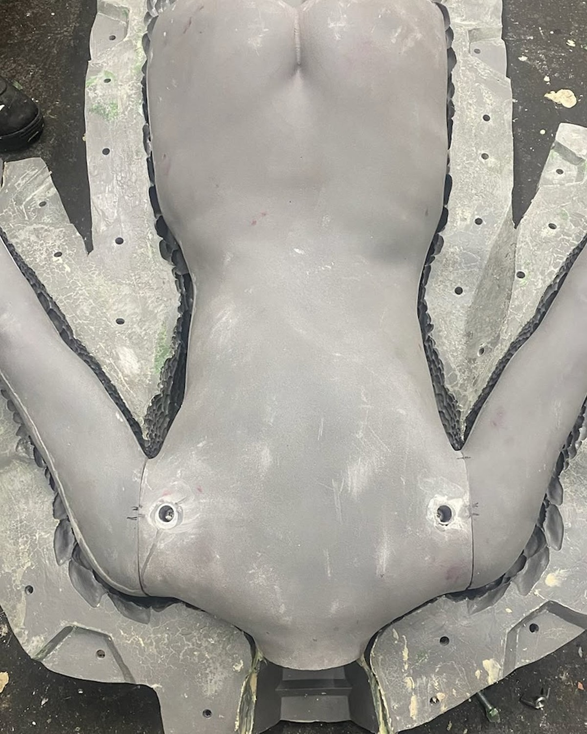 Heidi Klum tease un nouvel indice coquin pour Halloween